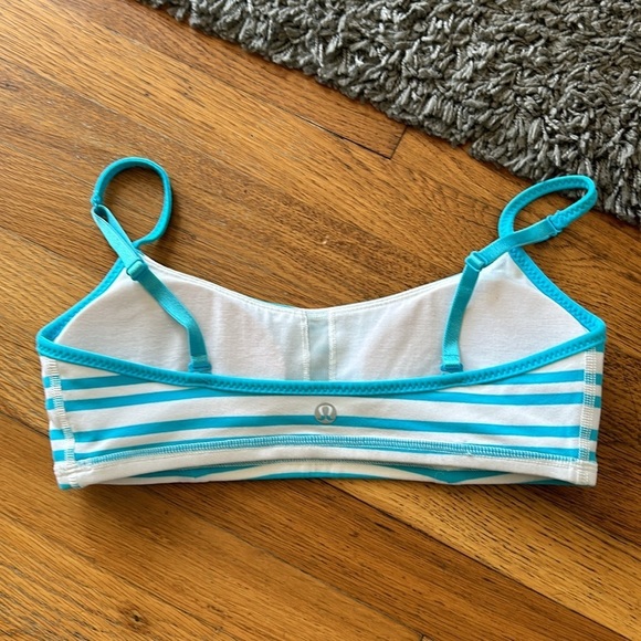 Lululemon Teal/White Striped Sports Bra 6 Yoga Spaghetti Strap - Picture 3 of 9